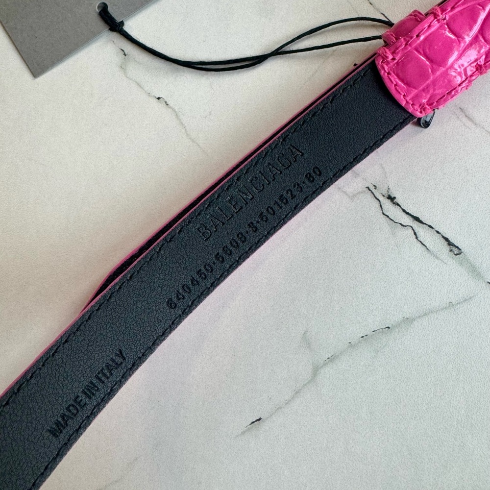 BALENCIAGA BB buckle Crocodile Embossed Leather Pink Narrow Skinny Belt Size 80 - Picture 4 of 5
